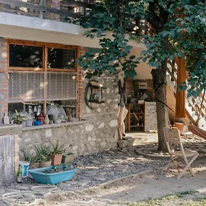  Gasthof The House In The Village Albanien