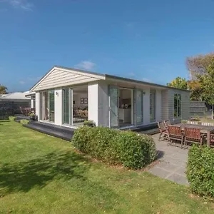 Frühstückspension In The Heart Of Fendalton